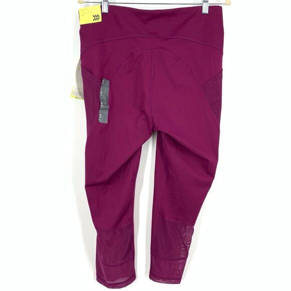 All in Motion High-Waisted Capri Leggings Small - Picture 4 of 7